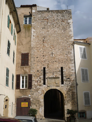 Tour Sarrasine à Aups