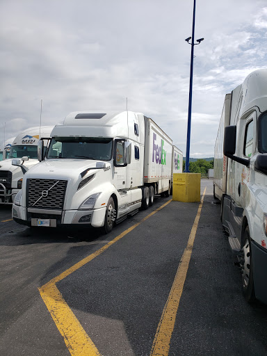 Mailing Service «FedEx Ground», reviews and photos, 63 Stults Rd, Dayton, NJ 08810, USA