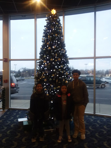 Movie Theater «Showplace Cinemas Henderson 8», reviews and photos, 406 Cs-1117, Henderson, KY 42420, USA