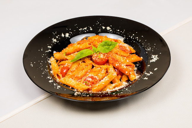 Golden Time Hotel - Hostal