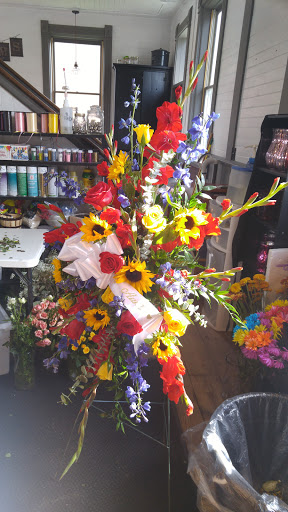 Florist «Platform 322», reviews and photos, 322 W Main St, Lexington, IL 61753, USA