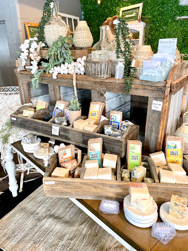 Boutique «Funky Junk Boutique», reviews and photos, 18 W Main St, Seville, OH 44273, USA