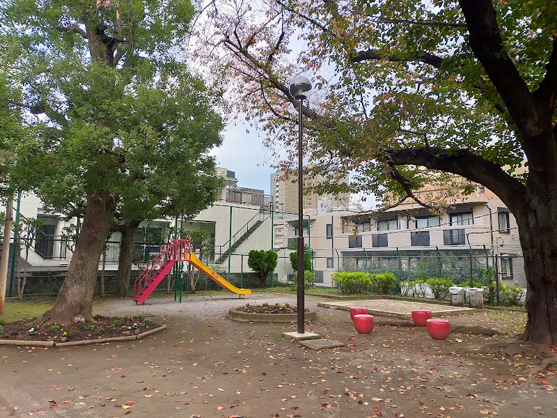 新宿区立十二社児童遊園
