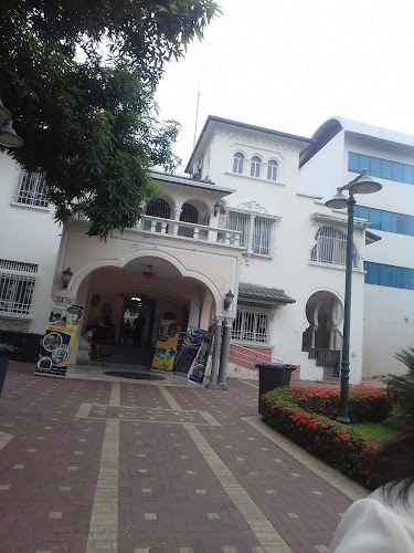 Opiniones de Edificio la joya UPS en Guayaquil - Escuela