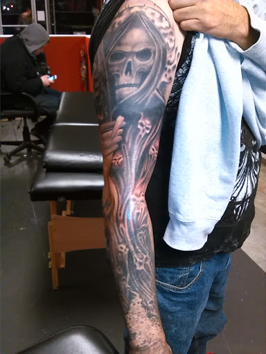 Tattoo Shop «Burien Tattoo -White Center», reviews and photos, 9619 16th Ave SW, Seattle, WA 98106, USA