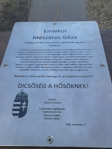 Értékelések erről a helyről: Mészáros Géza emlékkeresztje, Csapod - Múzeum