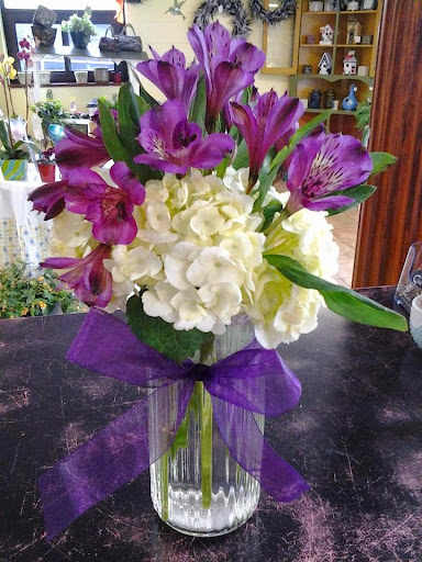 Florist «Forget-Me-Not Florist», reviews and photos, 1083 Park Ave, Cranston, RI 02910, USA