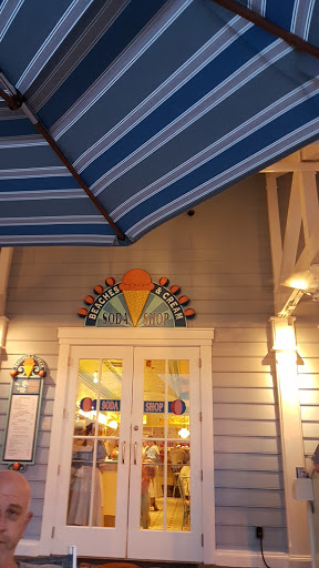 Dessert Shop «Beaches & Cream Soda Shop», reviews and photos, 1800 Epcot Resorts Blvd, Orlando, FL 32830, USA