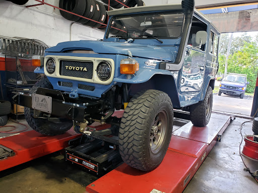 Auto Repair Shop «Skylake Auto Center LLC», reviews and photos, 18499 NE 19th Ave, North Miami Beach, FL 33179, USA