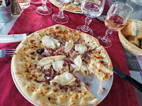 Pizza du Pizzeria Restaurant Pizzéria Au Petit Bonheur à La Tranche-sur-Mer - n°15