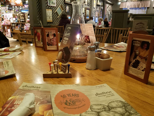 American Restaurant «Cracker Barrel Old Country Store», reviews and photos, 5580 Windward Pkwy, Alpharetta, GA 30004, USA