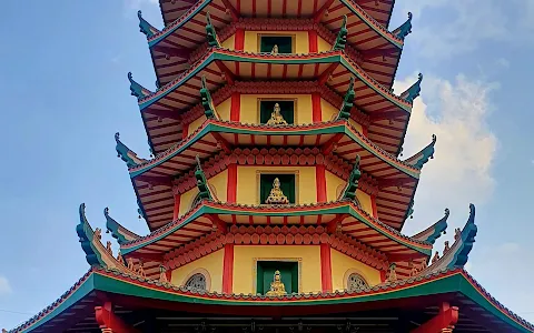 Pagoda Avalokitesvara image