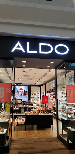 Movie Theater «AMC DINE-IN Menlo Park 12», reviews and photos, 55 Parsonage Rd #390, Edison, NJ 08837, USA