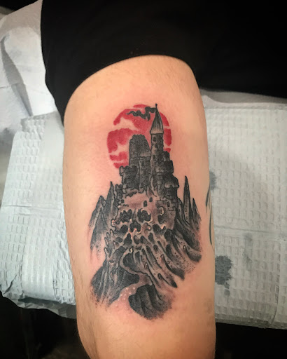 Explore ideas de tattoo para mujer, creative tattoo ideas in Libertyville, available at Lucky Seven Tattoo