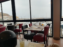 Atmosphère du Restaurant La Capitainerie des Goudes à Marseille - n°10