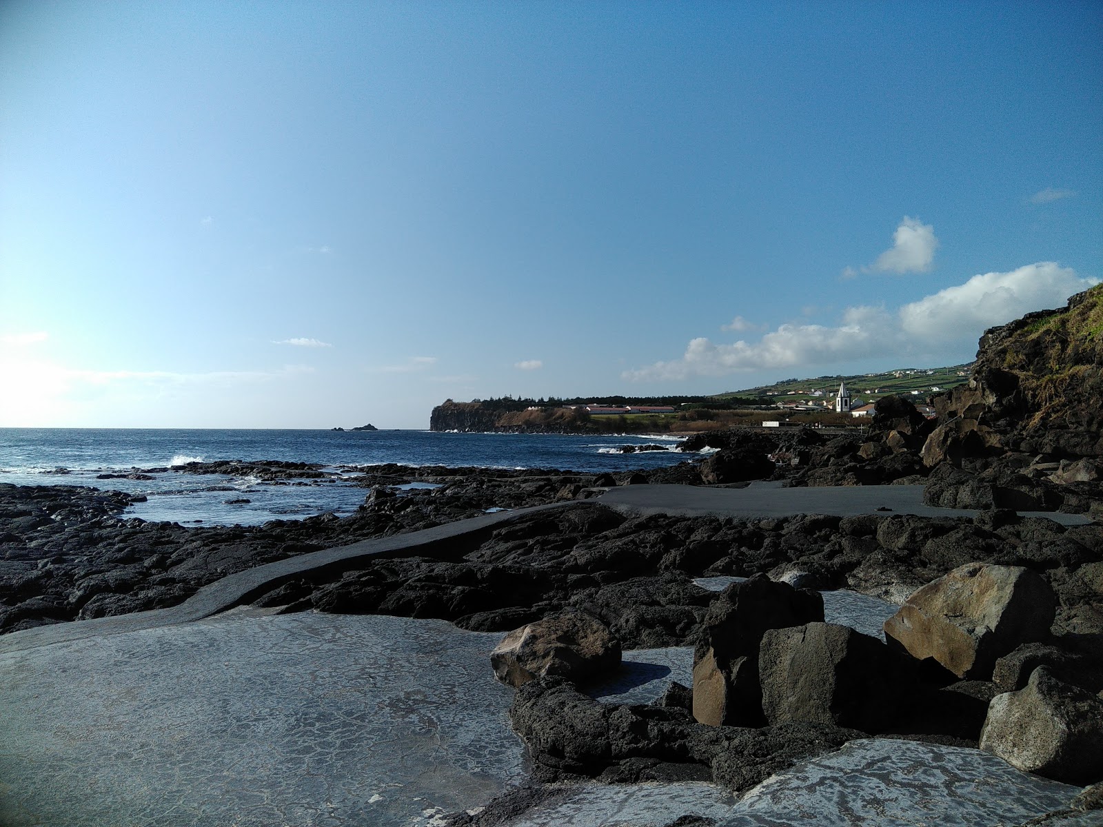 Foto de Poca da Rainha con playa recta