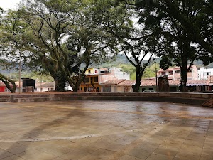 Parque Colon - photo 1