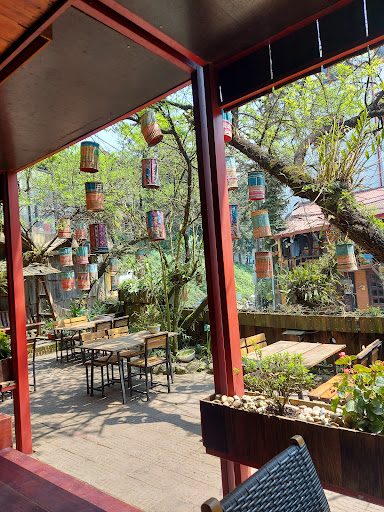 Nhà hàng Dao Đỏ