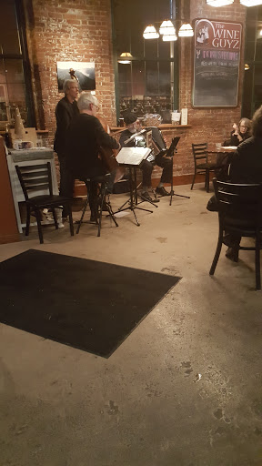 Wine Bar «Wine Guyz», reviews and photos, 122 King St, La Crosse, WI 54601, USA