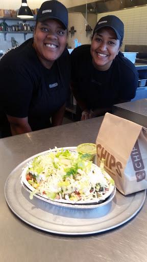 Mexican Restaurant «Chipotle Mexican Grill», reviews and photos, 915 E Oak St, Conway, AR 72032, USA