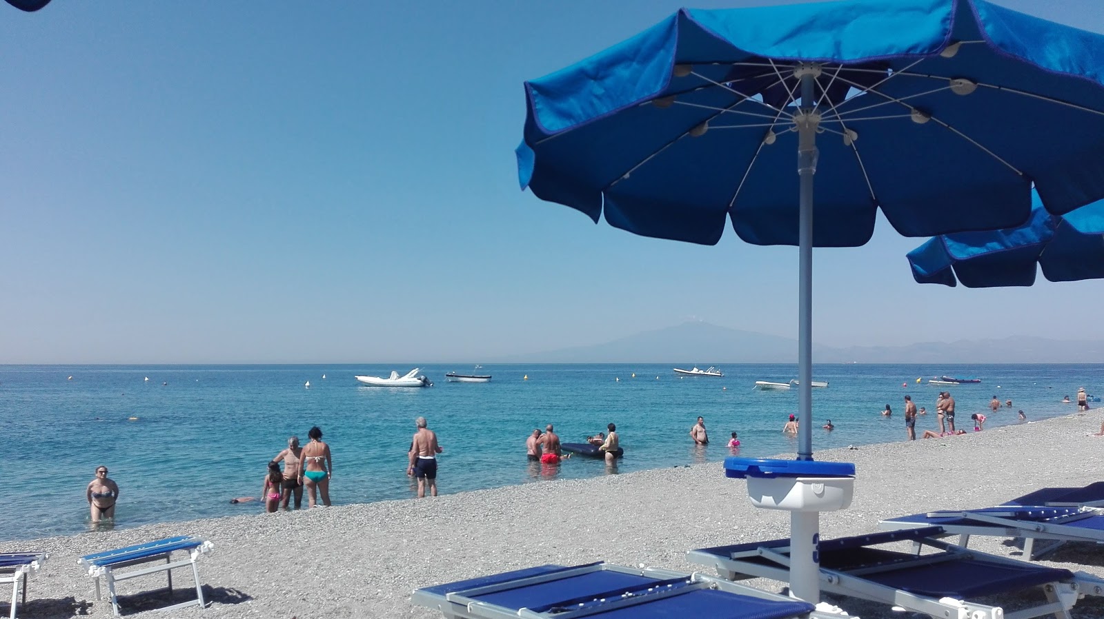 Φωτογραφία του Spiaggia Saline Ioniche με ευθεία ακτή