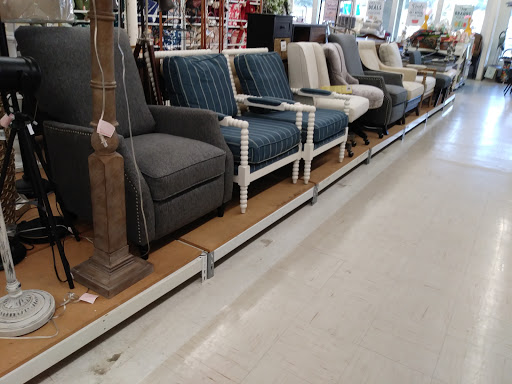 Home Goods Store «Tuesday Morning», reviews and photos, 2674 Bienville Blvd, Ocean Springs, MS 39564, USA