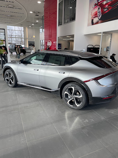 Car Dealer «Kia of Bedford», reviews and photos, 18180 Rockside Rd, Bedford, OH 44146, USA