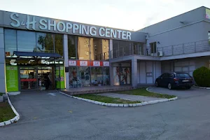 Milano Shopping Center image