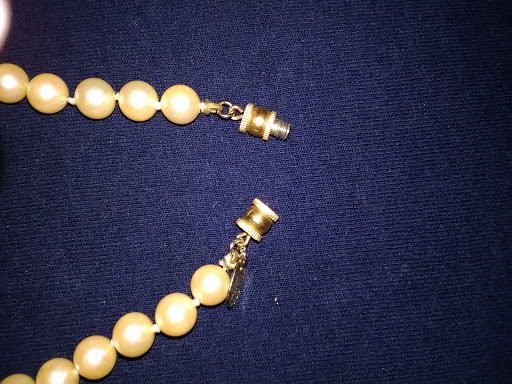 Pawn Shop «Alpha Pawn & Jewelry», reviews and photos, 9017 N Cave Creek Rd, Phoenix, AZ 85020, USA