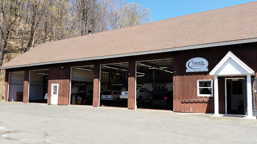 Auto Repair Shop «Tunxis Service Center», reviews and photos, 6 Park Pond Pl, Unionville, CT 06085, USA