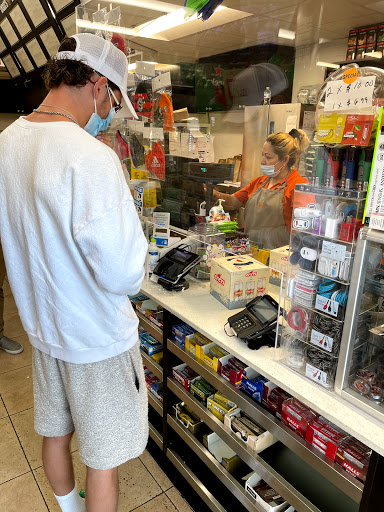 Beer Store «Downstairs Market», reviews and photos, 5885 Ponce De Leon Blvd, Coral Gables, FL 33146, USA