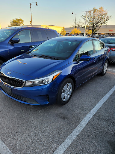 Used Car Dealer «Motor World», reviews and photos, 550 Roosevelt Rd, Glen Ellyn, IL 60137, USA