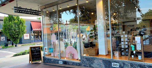 Fashion Accessories Store «Lou Lou Boutiques», reviews and photos, 3158 W Cary St, Richmond, VA 23221, USA