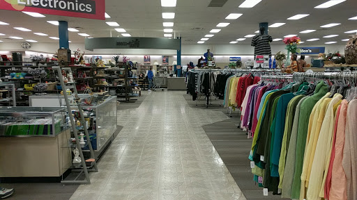 Thrift Store «Discover Goodwill North Retail Store», reviews and photos