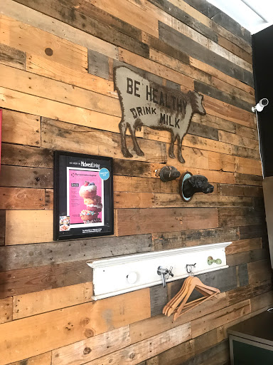 Donut Shop «The Dancing Donut», reviews and photos, 1134 E 54th St G, Indianapolis, IN 46220, USA