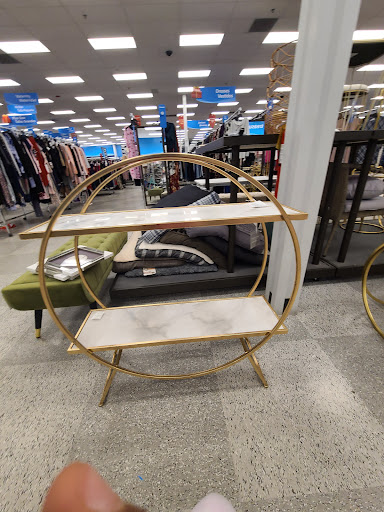 Clothing Store «Ross Dress for Less», reviews and photos, 1101 5th Ave, Hammond, IN 46320, USA