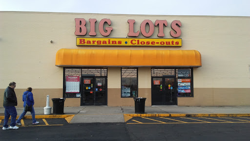 Big Lots, 888 Green Blvd, Aurora, IN 47001, USA, 