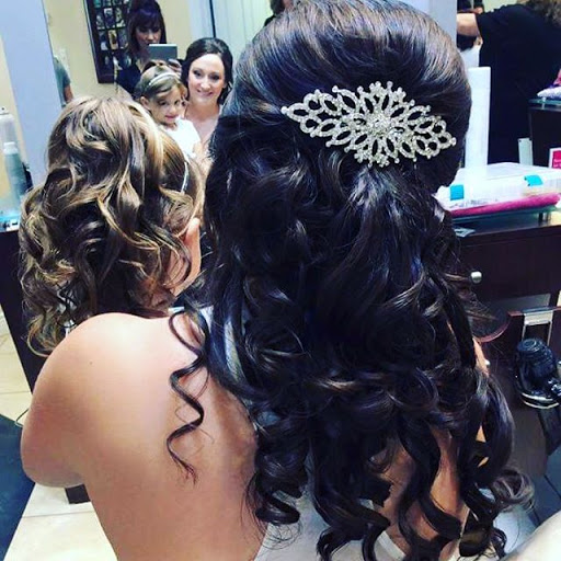 Beauty Salon «Elle Salon & Spa», reviews and photos, 471 W Main St, Cheshire, CT 06410, USA