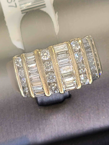 Pawn Shop «Woodbridge Gold & Pawn», reviews and photos, 13572 Jefferson Davis Hwy, Woodbridge, VA 22191, USA