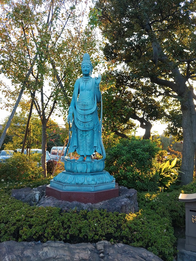 聖観音銅像