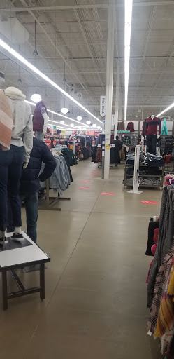 Clothing Store «Old Navy», reviews and photos, 141 Tuckahoe Rd, Sewell, NJ 08080, USA