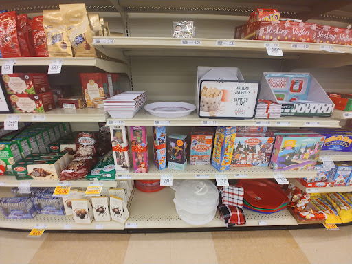 Grocery Store «Food Lion», reviews and photos, 410 Sandy Spring Rd, Laurel, MD 20707, USA