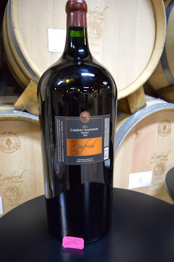 Bed & Breakfast «Lynfred Winery», reviews and photos, 15 S Roselle Rd, Roselle, IL 60172, USA