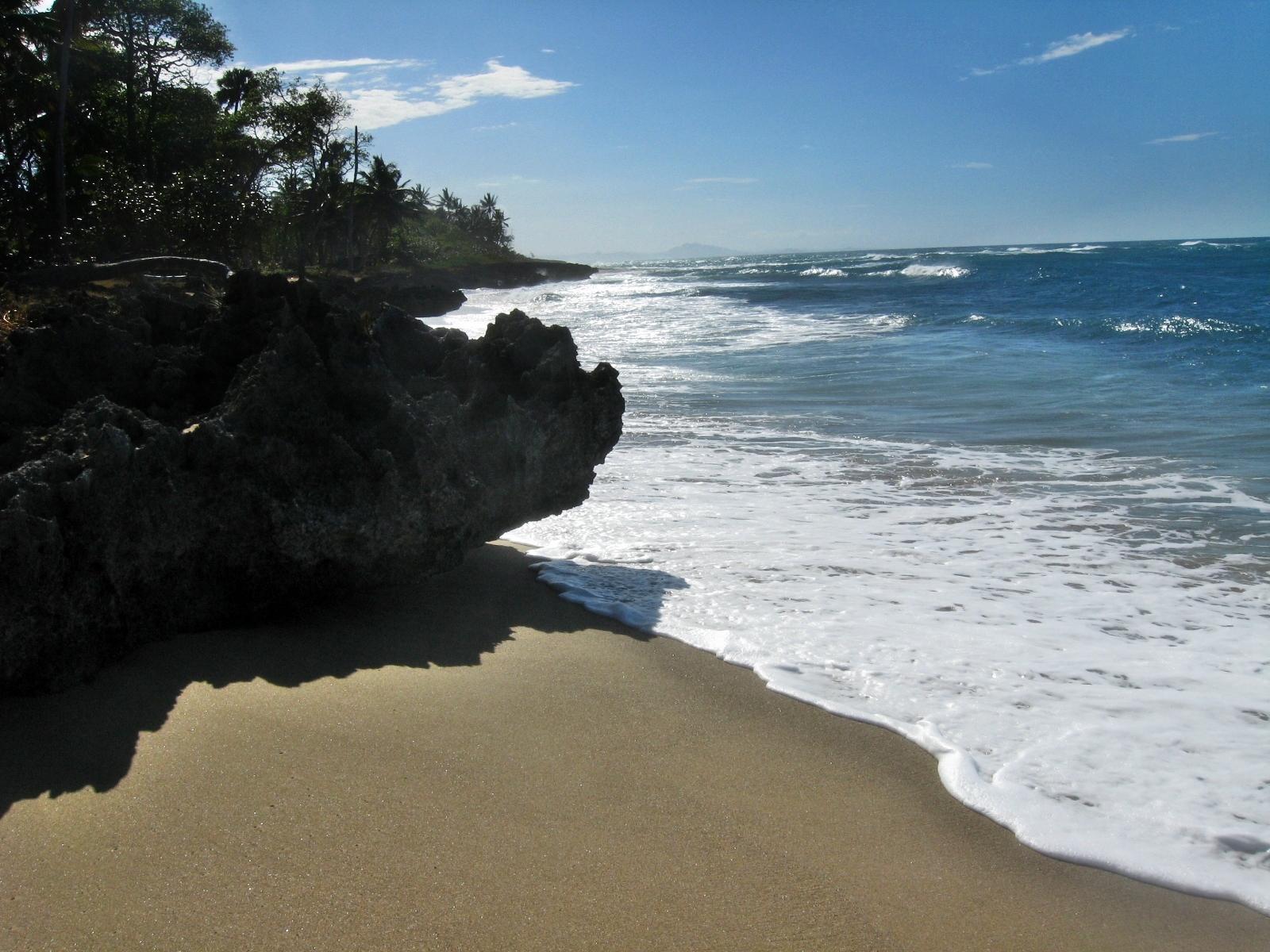 Foto de Coral De Sol con playa amplia