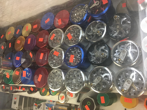 Tobacco Shop «Az 1 Smoke Shop», reviews and photos, 4617 E Thomas Rd, Phoenix, AZ 85018, USA