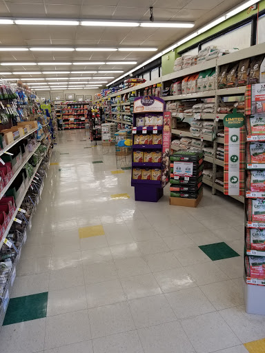 Pet Supply Store «Pet Supplies Plus», reviews and photos, 471 Boston Post Rd, Orange, CT 06477, USA