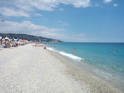 Montepaone Lido Вeach'in fotoğrafı düz ve uzun ile birlikte