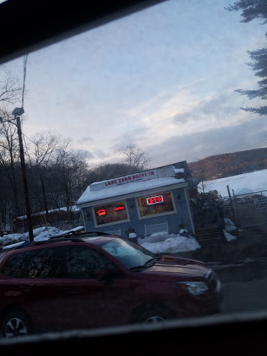 Hamburger Restaurant «Lake Zoar Drive In», reviews and photos, 14 Roosevelt Dr, Stevenson, CT 06491, USA
