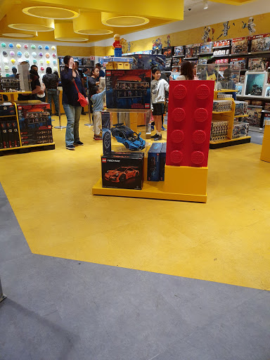 LEGO Store Perisur