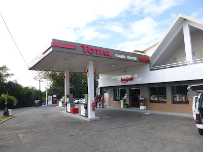 Station-service TotalEnergies Grande Montée l Sainte Marie à Sainte-Marie